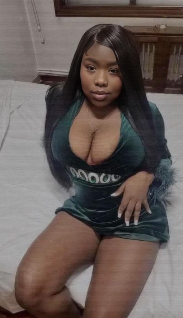 Chica busca chico en Almería: Chica busca chico