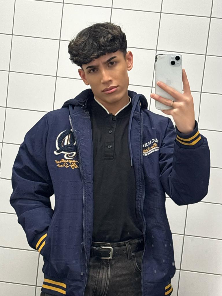 627038459: Chico busca chica en Mallorca