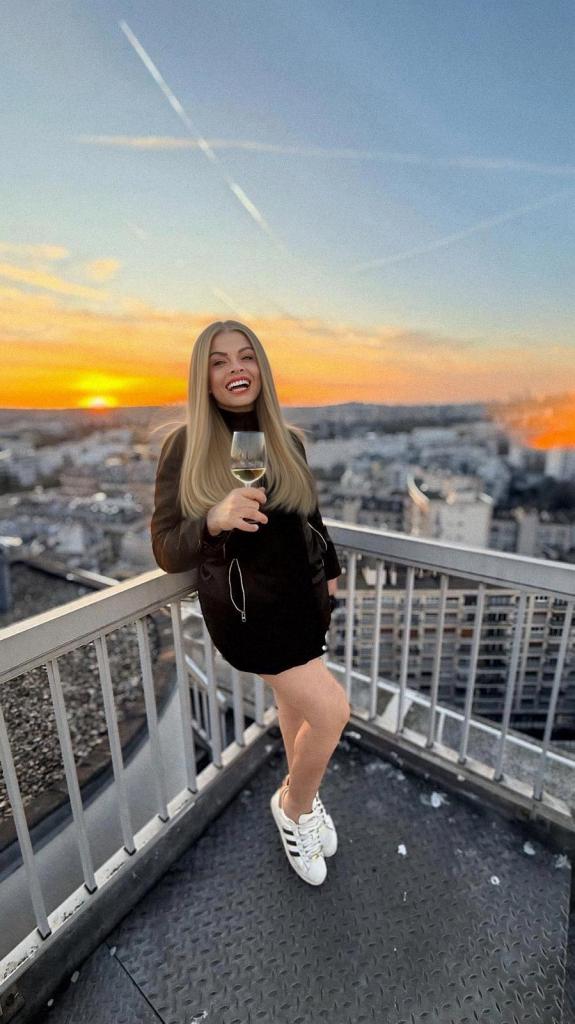 697443245: Transexual en Álava