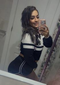 632288545: Chica busca chico en Málaga