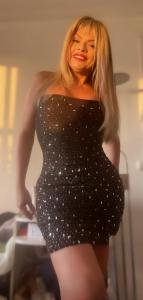 697443245: Travesti en Álava