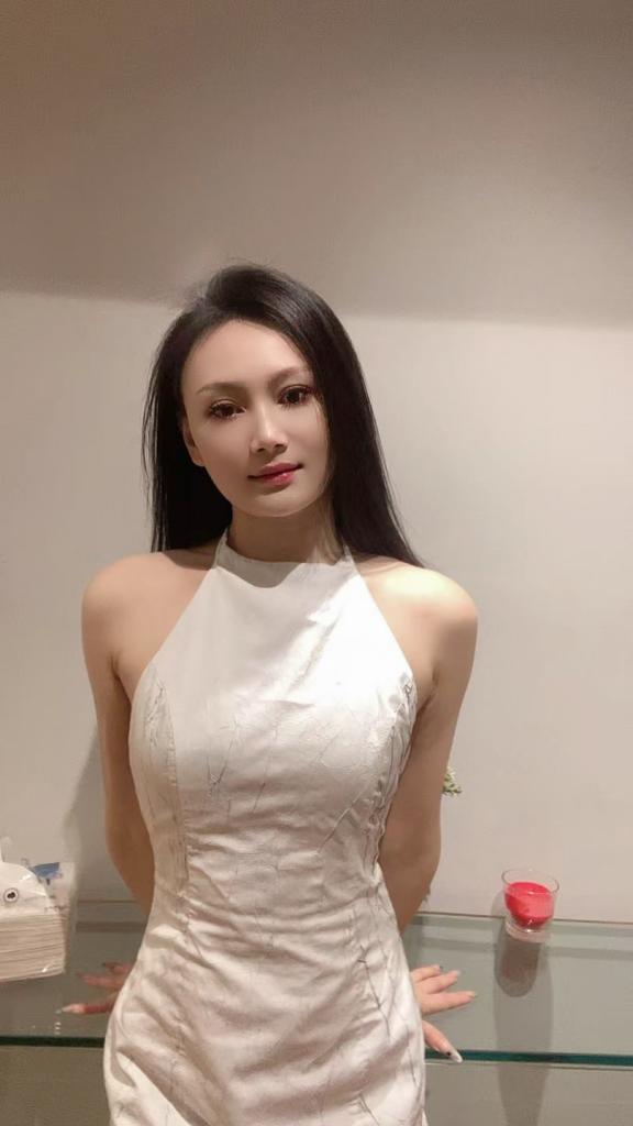 671128557: Chica busca chico en Valencia