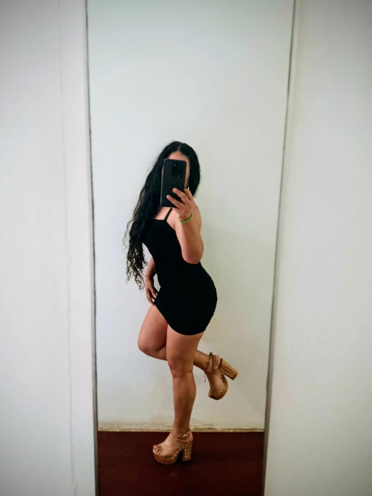 637017845: Chica busca chico en Sevilla