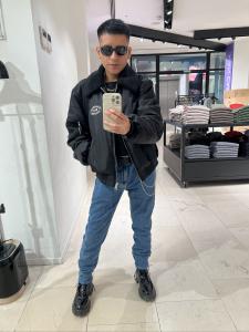 695777130: Chico busca chica en Madrid