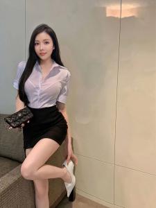 634813077: Chica busca chico en Barcelona