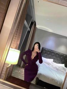 634813077: Chica busca chico en Barcelona