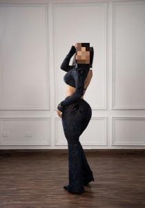 654263763: Chica busca chico en La Coruña