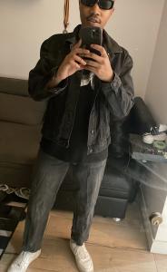 687494175: Chica busca chico en Barcelona