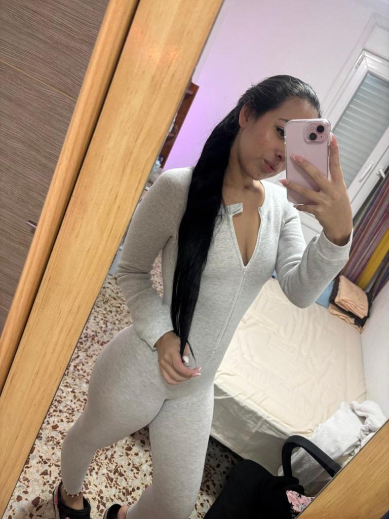 Chica busca chico en Almería: Chica busca chico