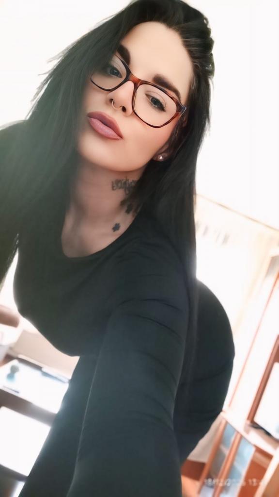 624094807: Chica busca chico en Madrid