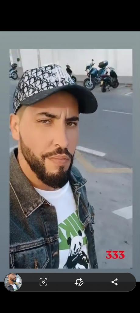 Chico busca chica en Málaga: 