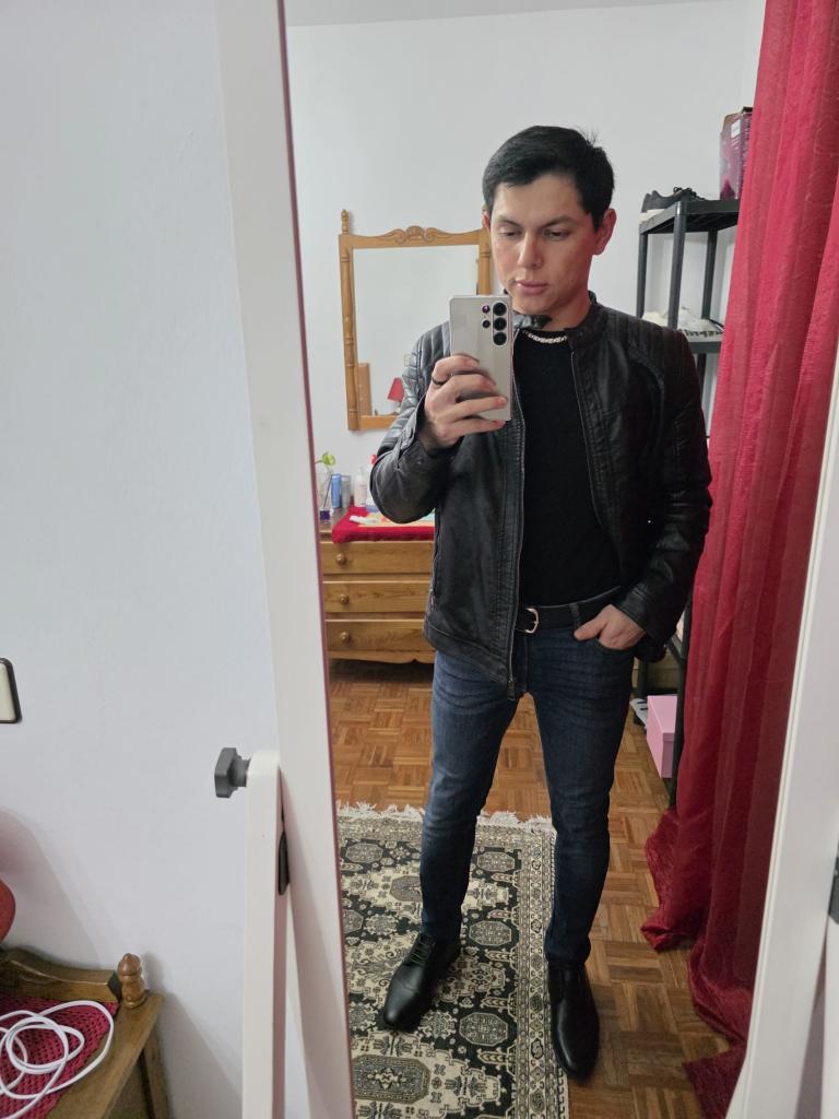 Chico busca chica en Asturias: 