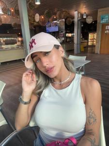 602067444: Chica busca chico en Málaga