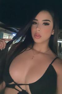 631304214: Chica busca chico en Barcelona