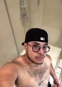 697732397: Chico busca chica en Madrid