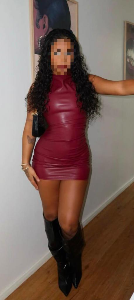 Chica busca chico en Cádiz: 