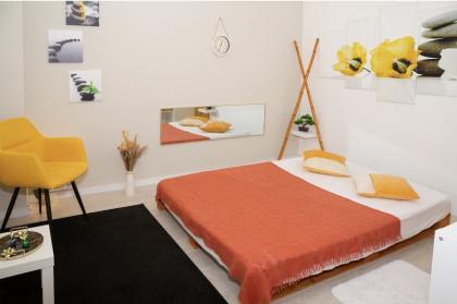 Chica busca chico en Barcelona: 