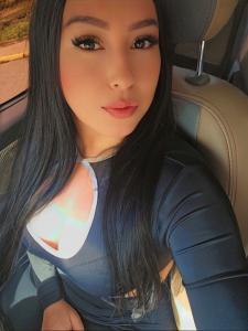 670490550: Chica busca chico en Barcelona