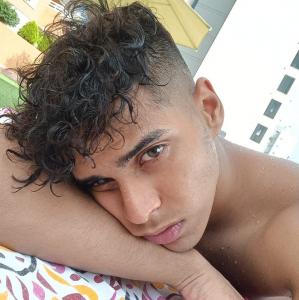 Chico busca chica en Alicante: 