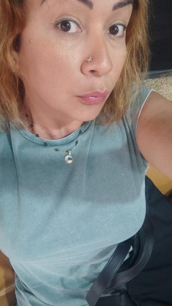 641327868: Chica busca chico en La Coruña