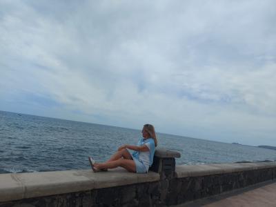 693858929: Chica busca chico en Granada