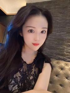 692377668: Chica busca chico en Madrid