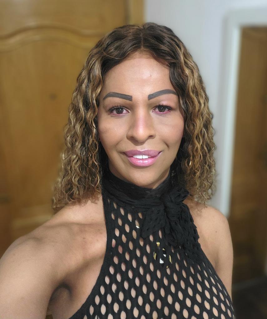 647111308: Travesti en Albacete