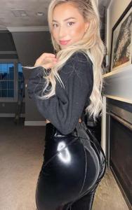 624964785: Chica busca chico en Navarra