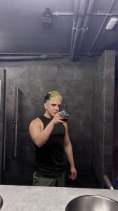 643208941: Chico busca chica en Barcelona