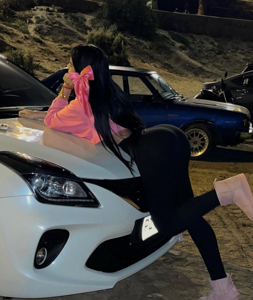 Chica busca chico en Ibiza: 