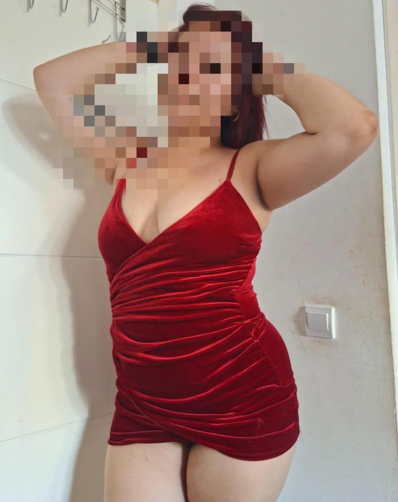 667423569: Chica busca chico en Madrid