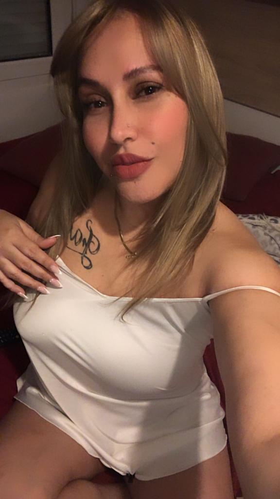 631637864: Chica busca chico en Valencia
