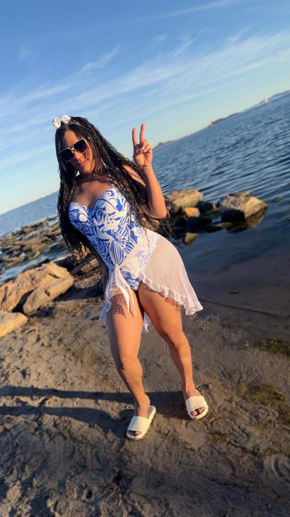 602447917: Travesti en León