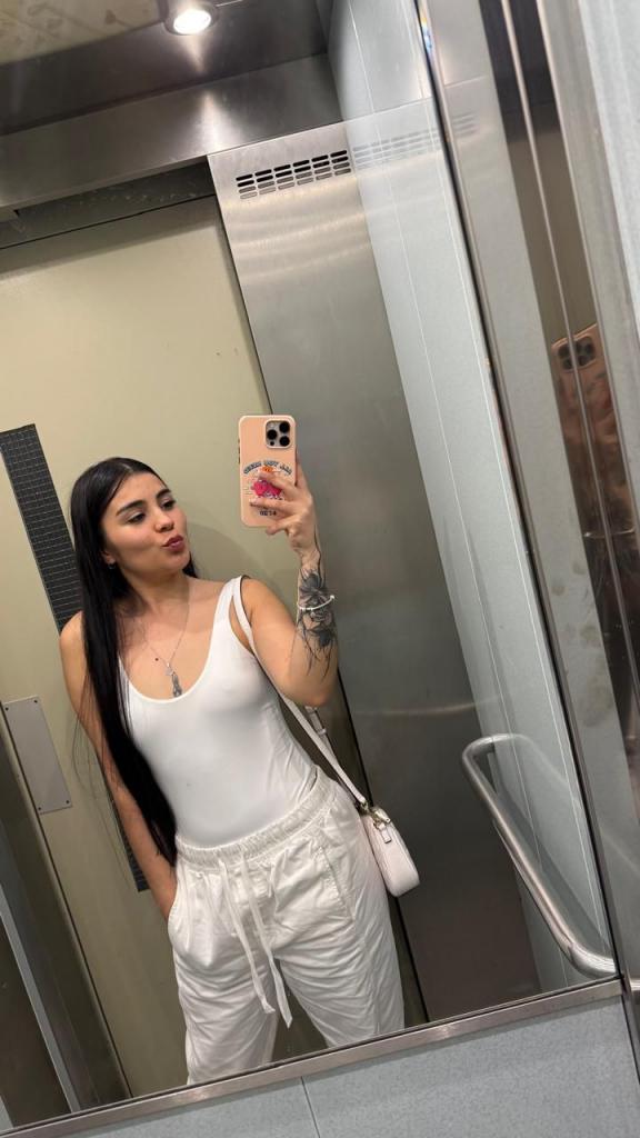 Chica busca chico en Ibiza: 