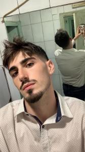 645543915: Chico busca chica en Sevilla