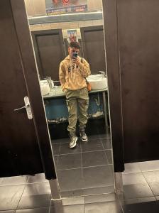 603954131: Chico busca chica en Granada