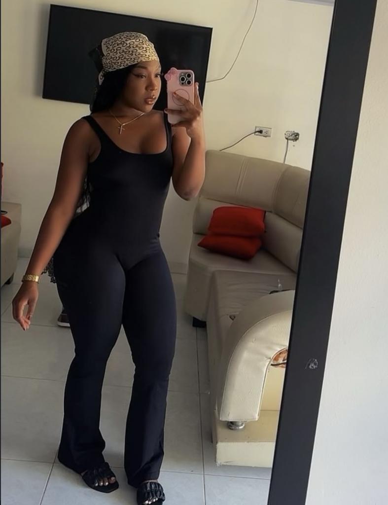 742049441: Chica busca chico en La Coruña