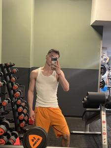 Chico busca chica en Valencia: 