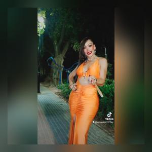 667054614: Transexual en Gerona