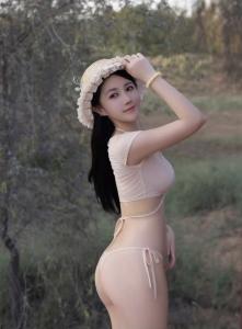 609389811: Chica busca chico en Barcelona