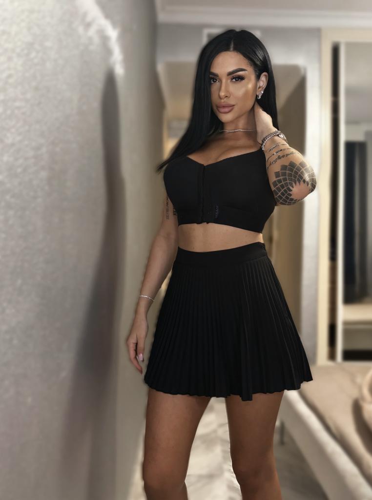 Chica busca chico en Málaga: Chica busca chico