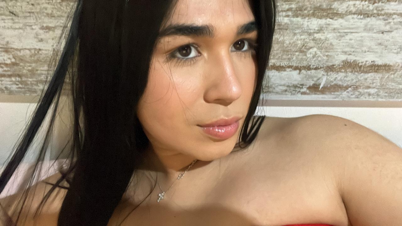 613498016: Travesti en Barcelona