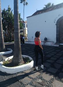 633029480: Chica busca chico en Tenerife