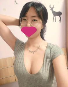 697964418: Chica busca chico en Madrid