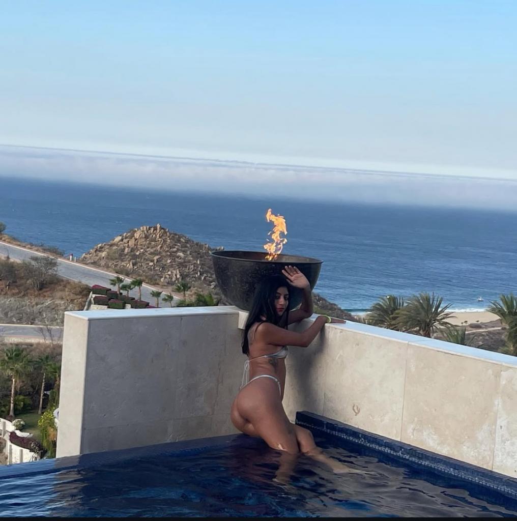 Chica busca chico en Ibiza: 