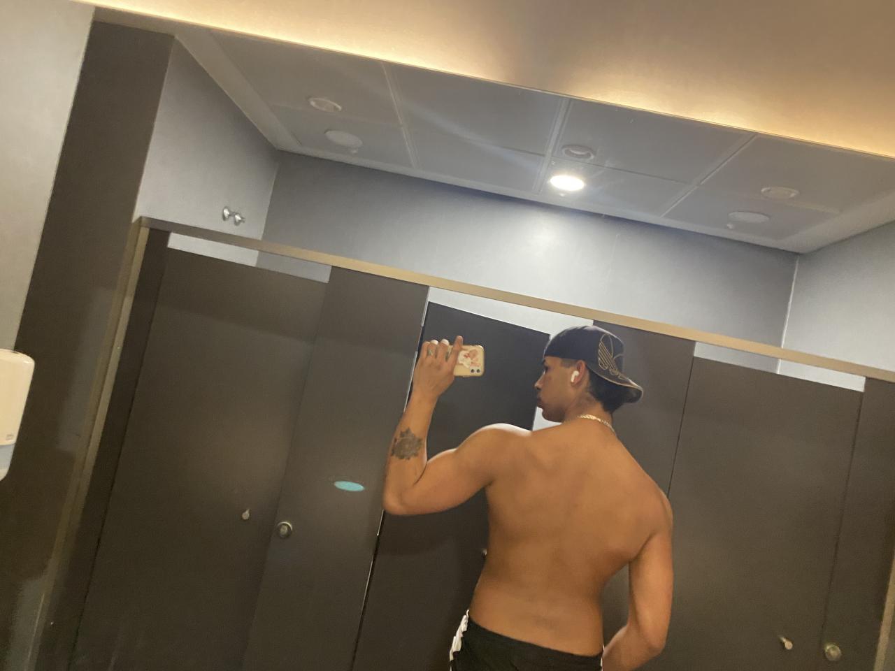 Chico busca chica en Cádiz: 