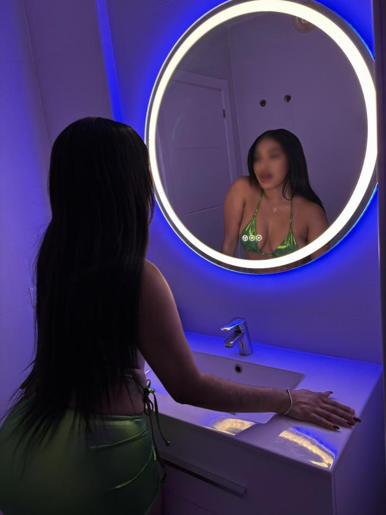 Chica busca chico en Barcelona: 