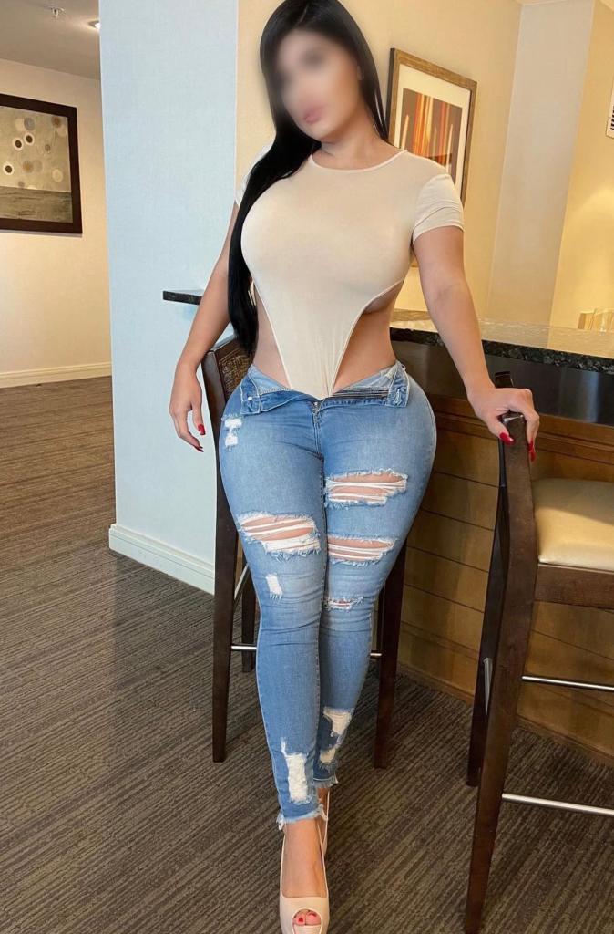 642982085: Chica busca chico en Tarragona