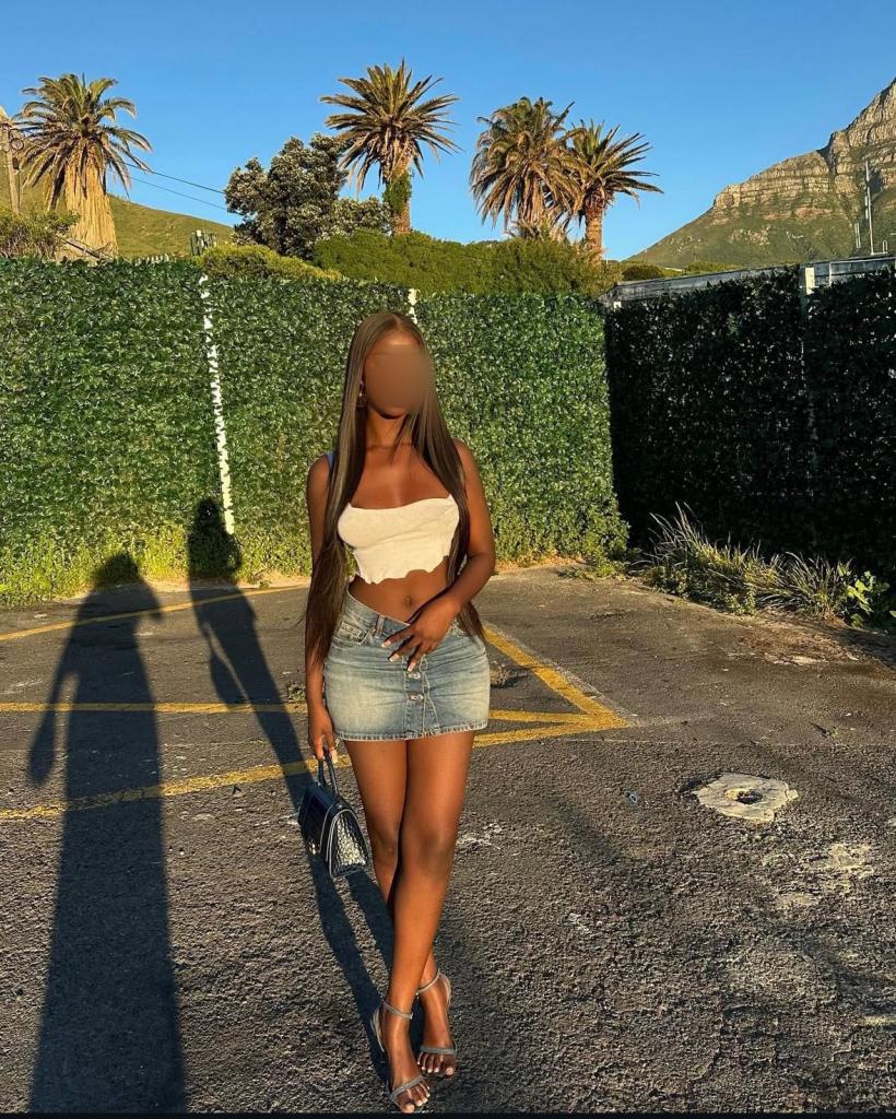 Chica busca chico en Tenerife: 