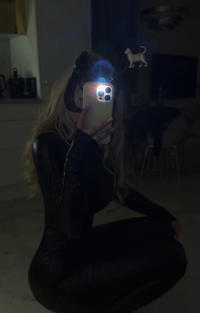 643057817: Chica busca chico en Barcelona